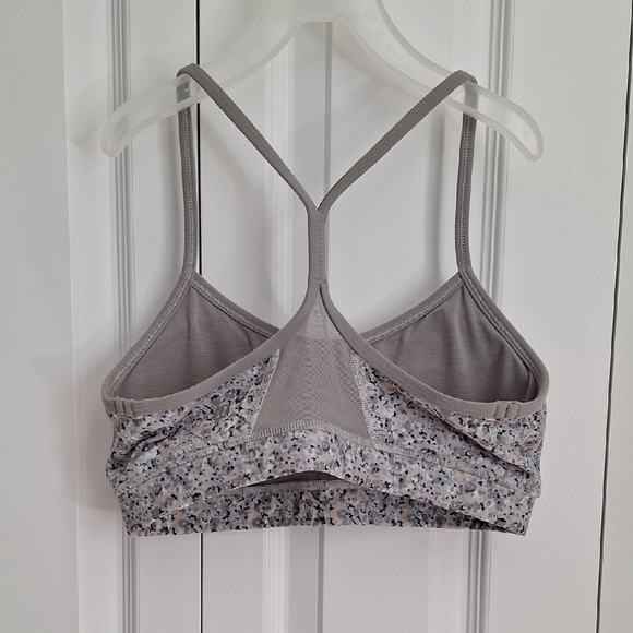 Women's Gray Patterned Sports Bra - Picture 2 of 4